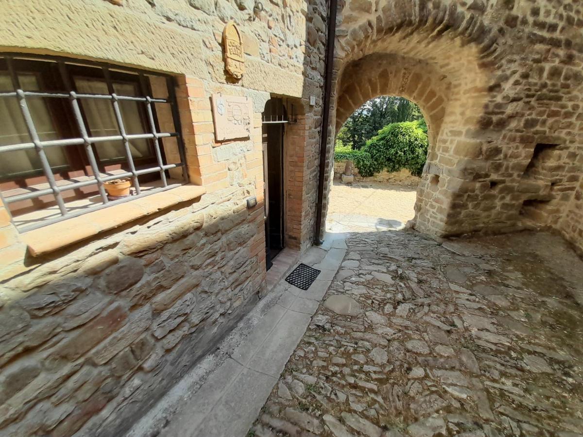 Castello Di Giomici Exterior foto